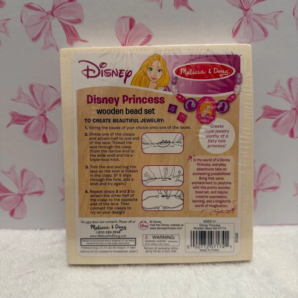 Melissa Doug Disney Princess‎ Wooden Bead Set 40+ Beads 3 Cords Clasps Ages 4